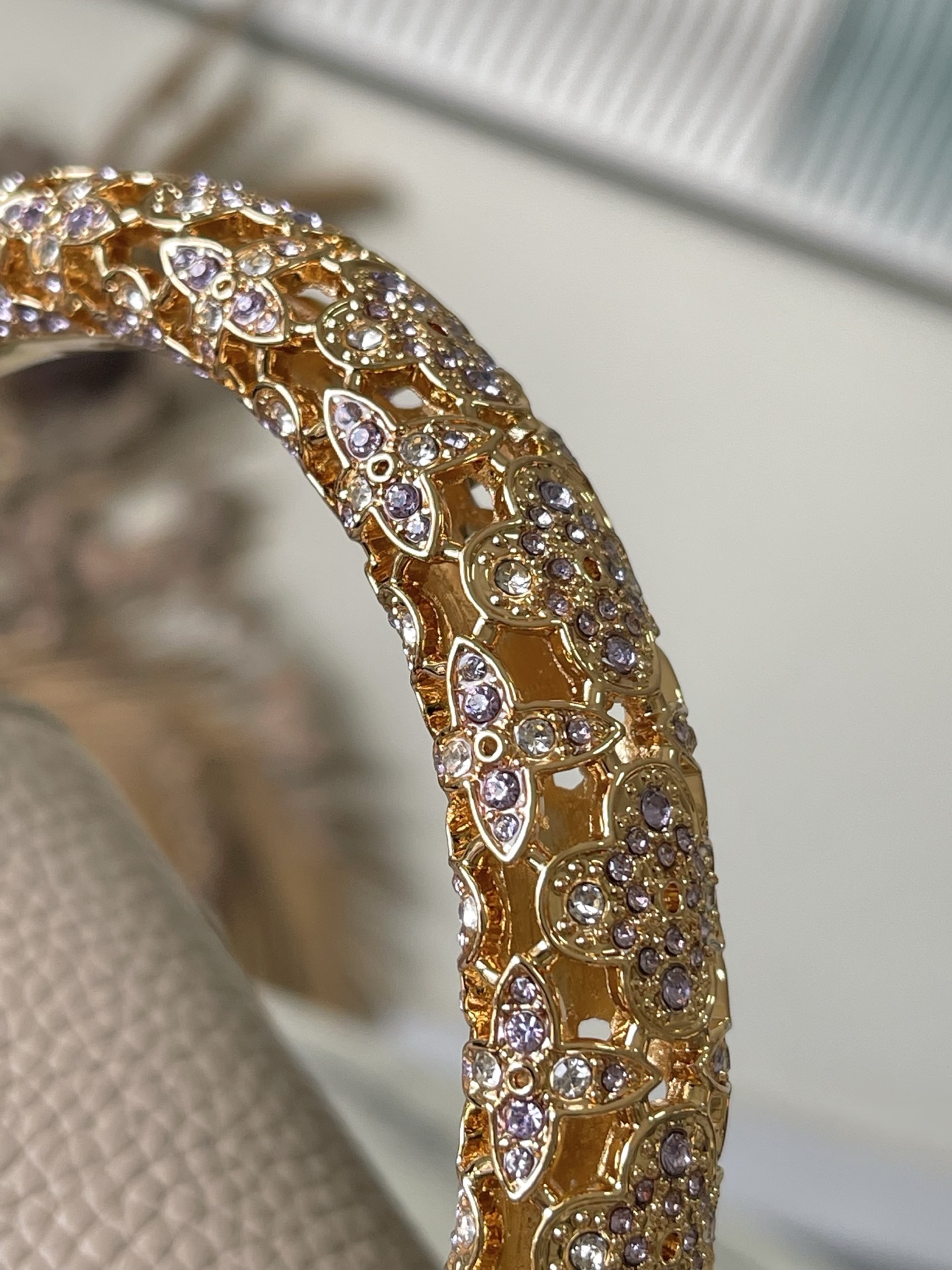 特级原厂皮 M14177 灰色 特级全钢五金 动态163 本款 Capucines 迷你手袋出自 Exc