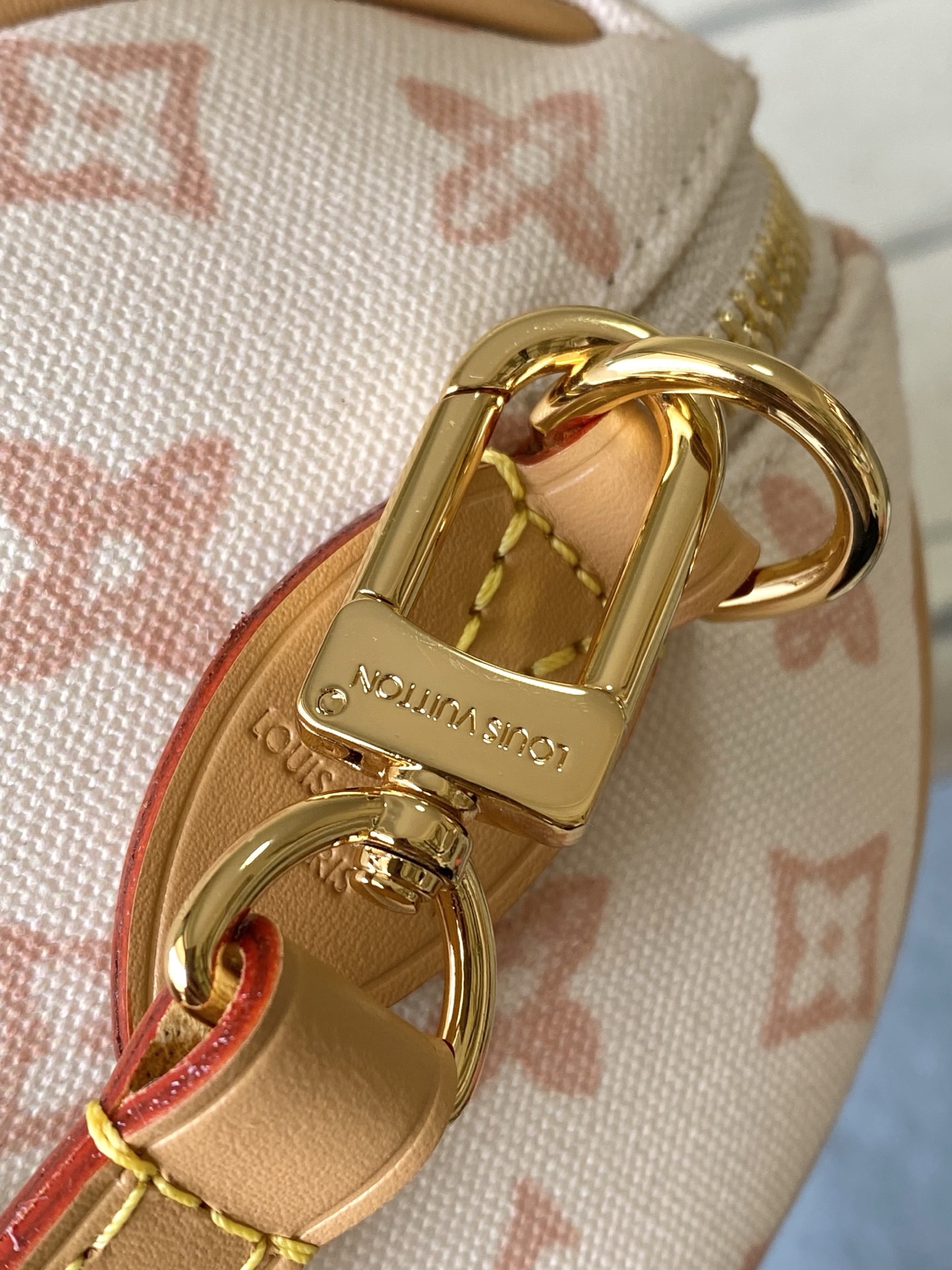 LV Style Leather Top Handle Bag style reference detail image 7 from source 765192