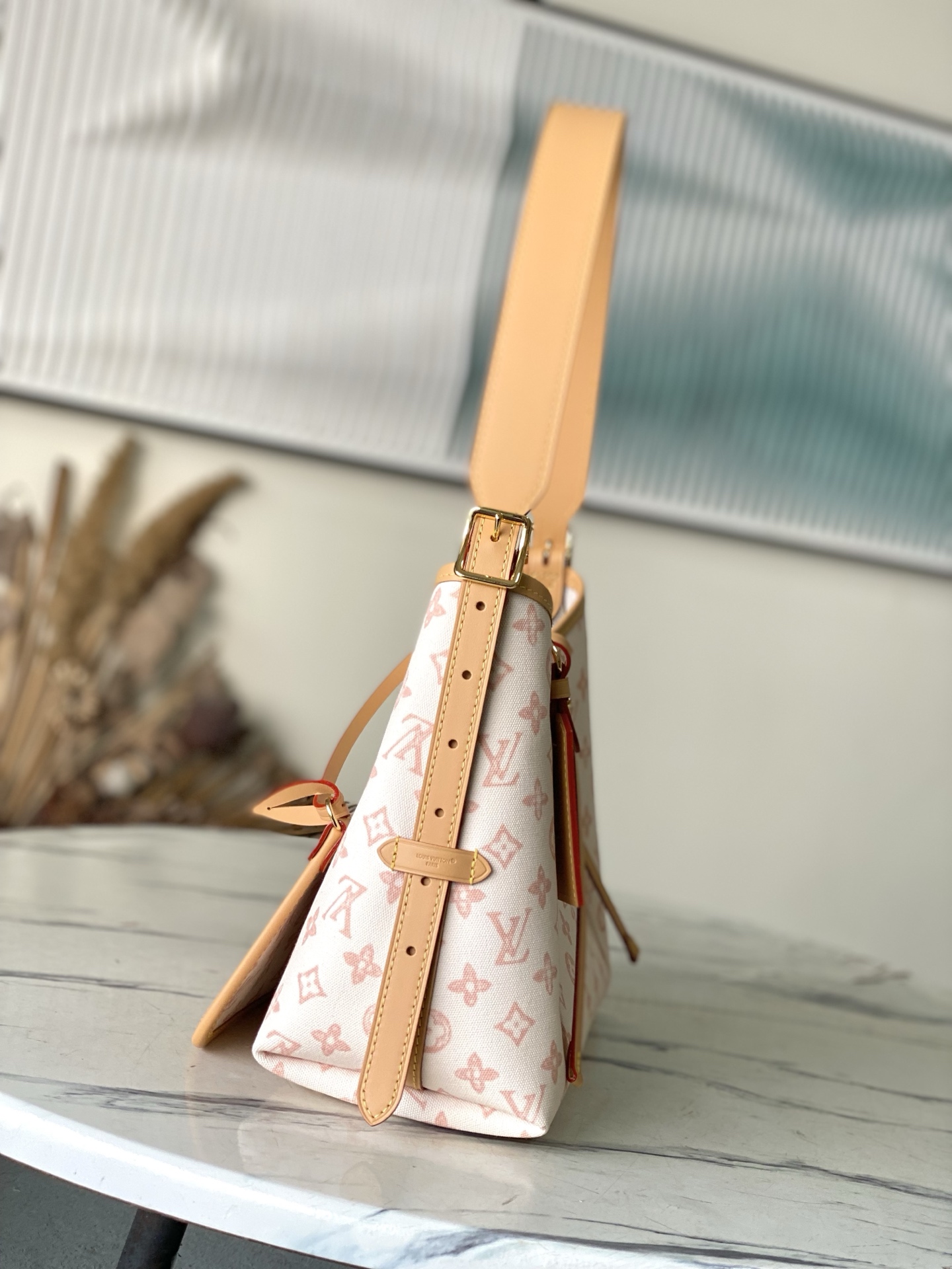 LV Style White Leather Top Handle Bag style reference detail image 2 from source 765191