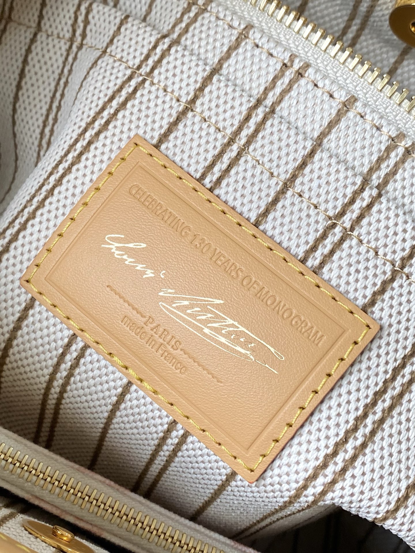 LV Style White Leather Top Handle Bag style reference detail image 9 from source 765191