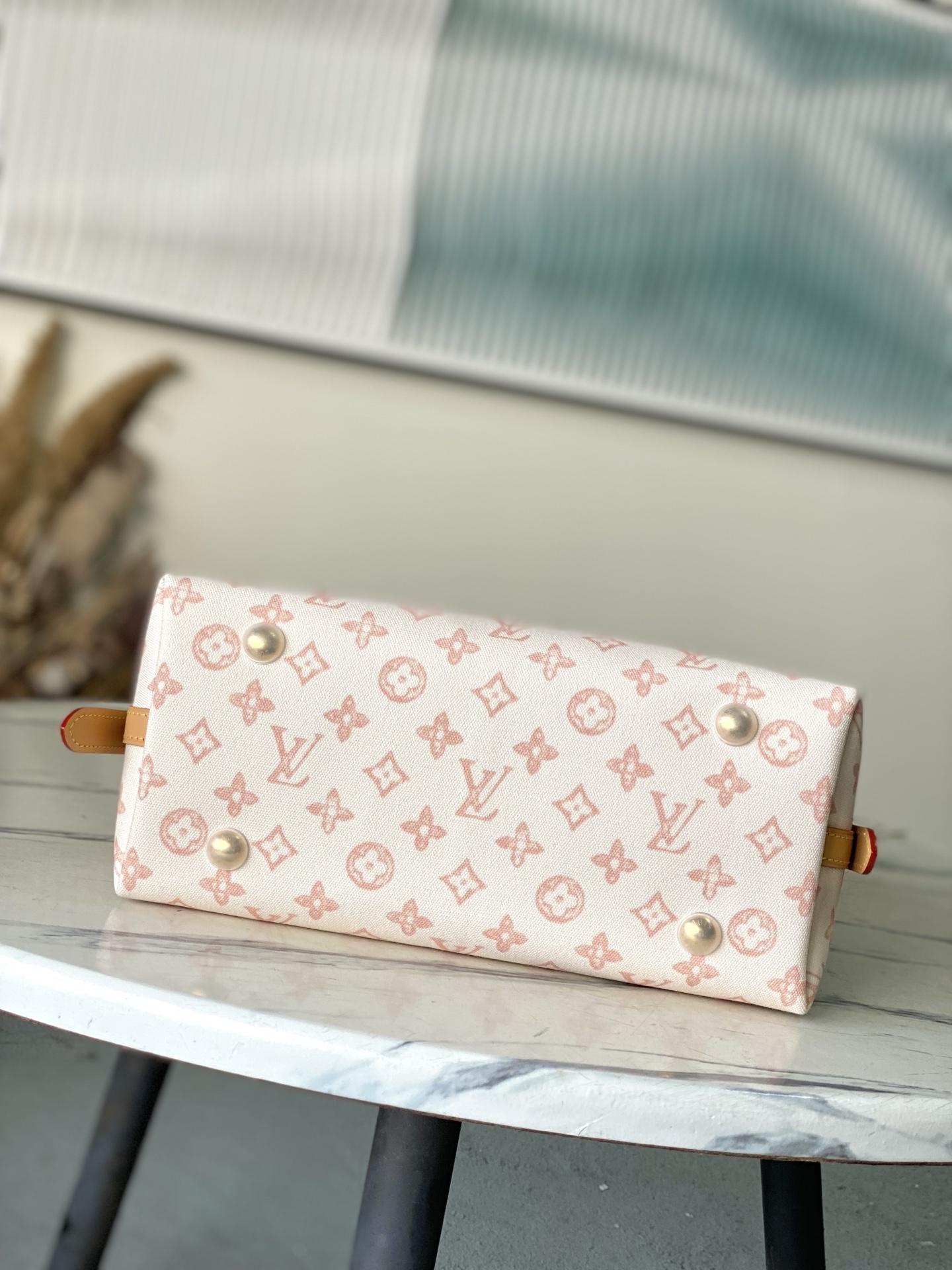 LV Style White Leather Top Handle Bag style reference detail image 4 from source 765191