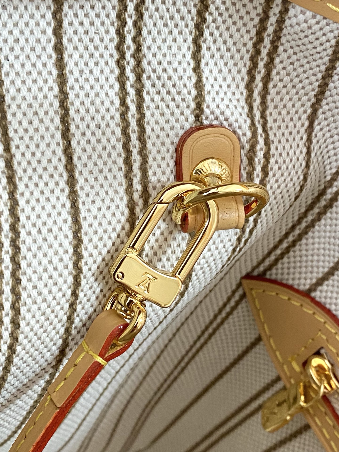 LV Style Canvas Top Handle Bag style reference detail image 7 from source 765189