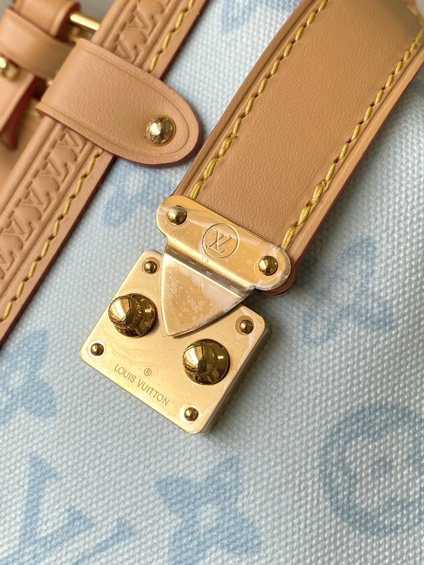 LV Style Beige Leather Top Handle Bag style reference detail image 5 from source 765195