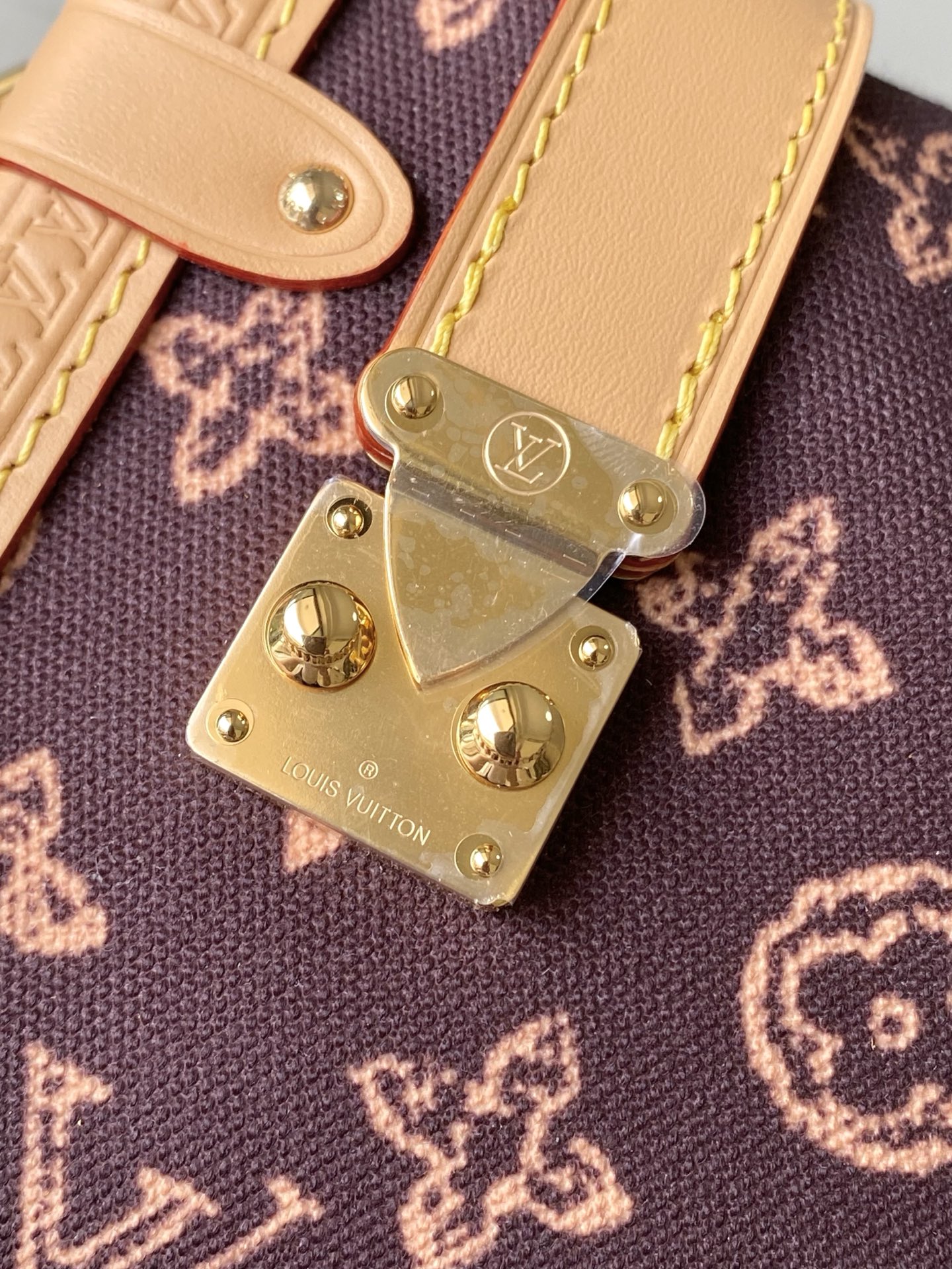 LV Style Beige Leather Top Handle Bag style reference detail image 5 from source 765186