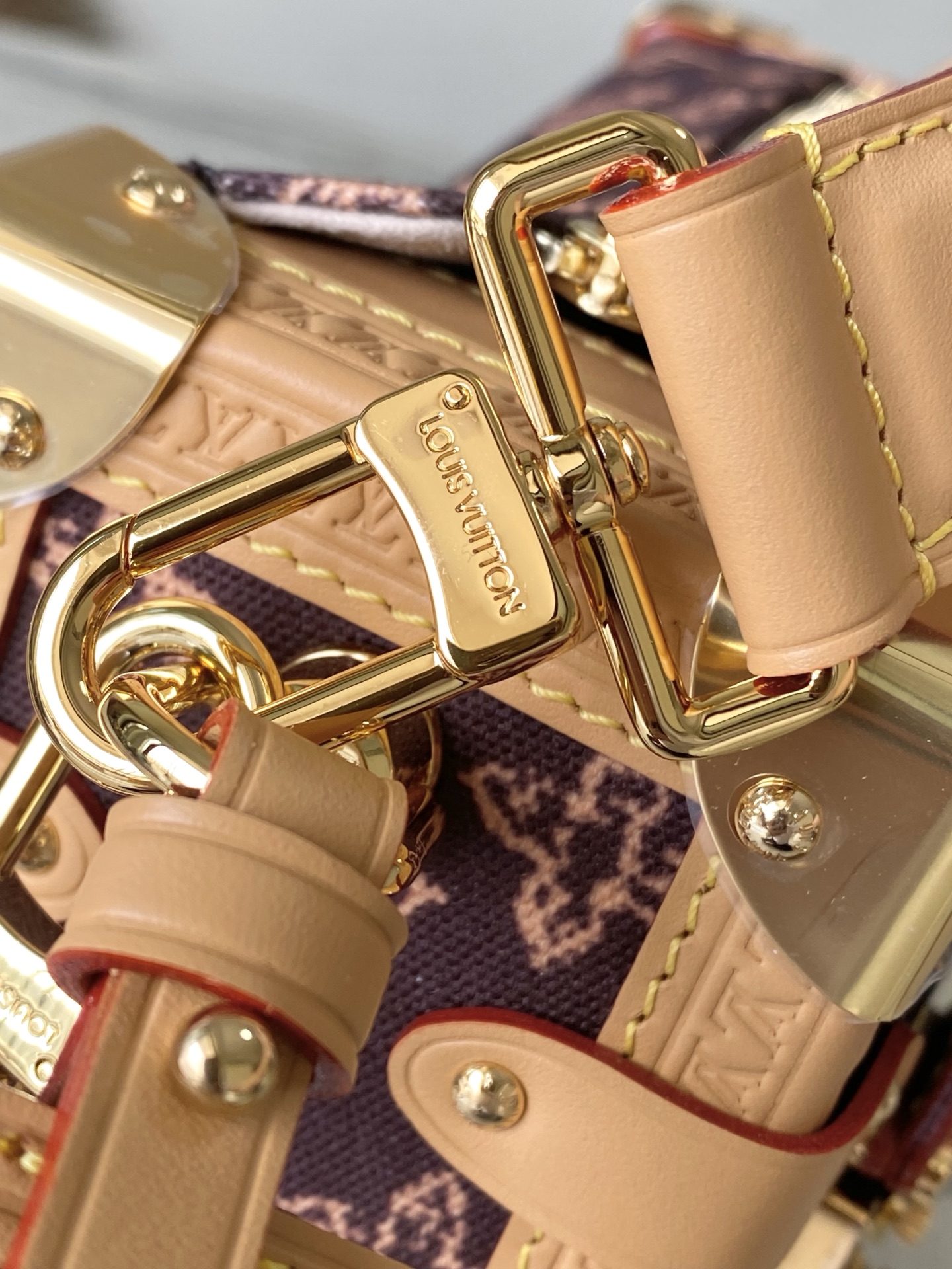 LV Style Beige Leather Top Handle Bag style reference detail image 7 from source 765186