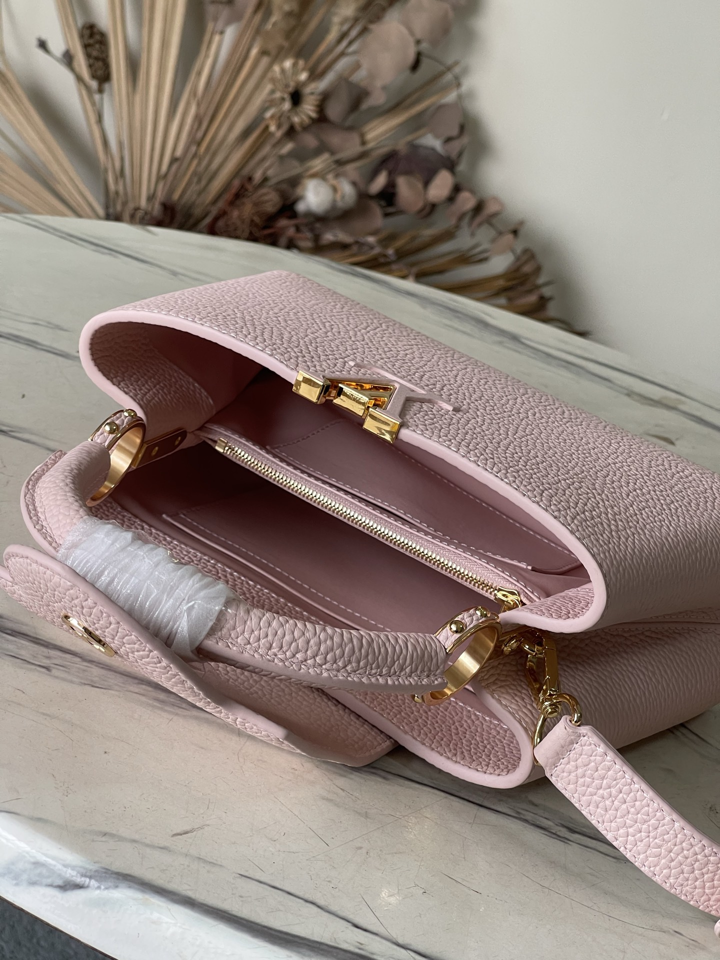 LV Style Pink Leather Top Handle Bag style reference detail image 9 from source 770216