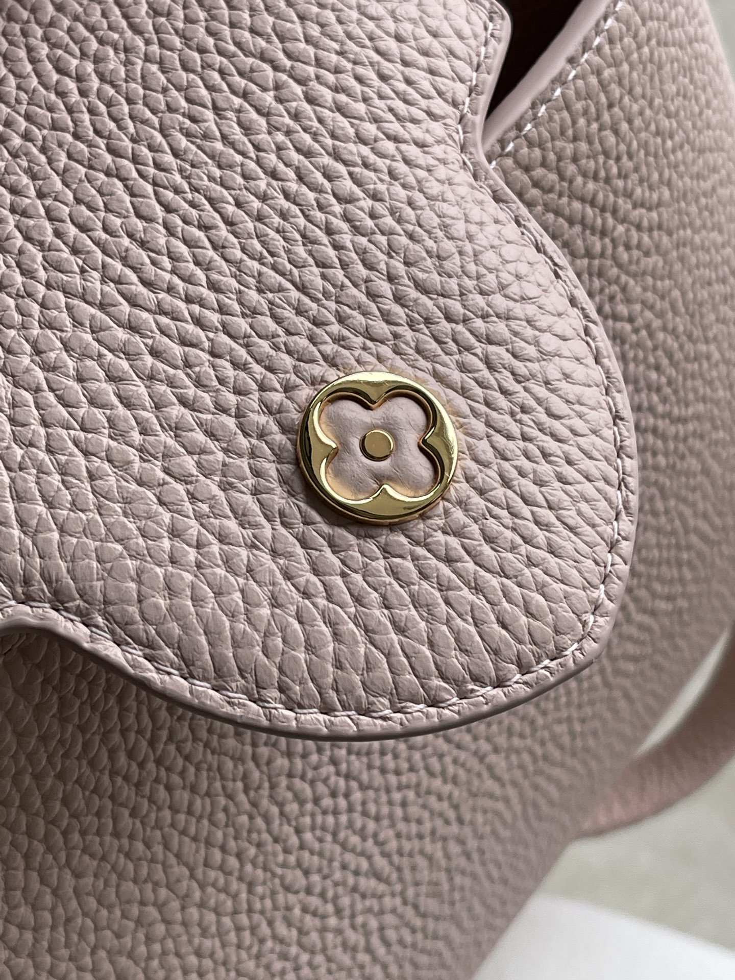 LV Style Pink Leather Top Handle Bag style reference detail image 7 from source 770216