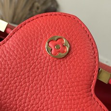 🔺特级精品🔺M28999/M48865红色拼白贝母花冠(芯片款)🔺本款Capucines Flower Crown 手袋 🔺特级精品🔺M28999/M48865红色拼白贝母花冠(芯片款)🔺本款Capucines Flower Crown 手袋