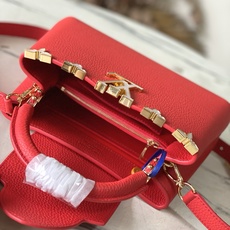 🔺特级精品🔺M28999/M48865红色拼白贝母花冠(芯片款)🔺本款Capucines Flower Crown 手袋 🔺特级精品🔺M28999/M48865红色拼白贝母花冠(芯片款)🔺本款Capucines Flower Crown 手袋