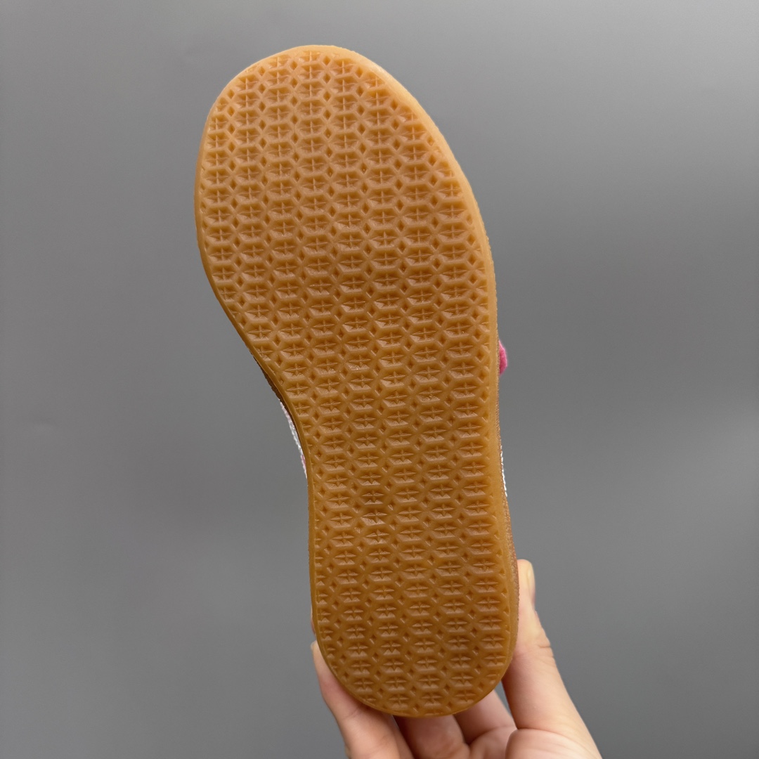 图片[9]-新款德训双魔术贴儿童休闲鞋 尺码：23-35码 经典德训系列🆕 双魔术贴设计，穿脱超方便✌🏻 耐磨防滑大底，脚感不言而喻☁️ 优质皮料，质感满满💯-选品中心