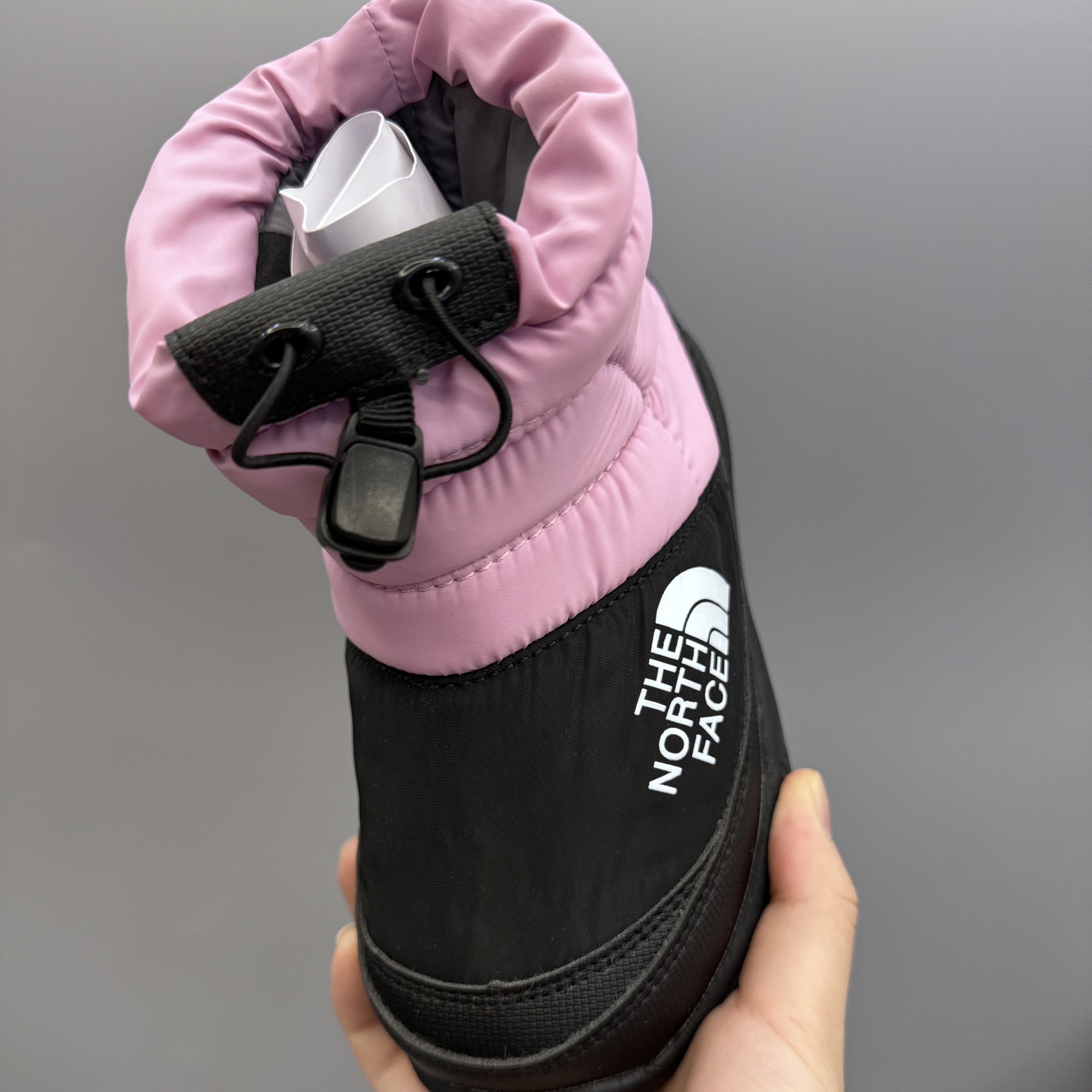 图片[4]-特价放 码数齐，可退换 北面高帮儿童雪地靴 尺码：26－37 让宝贝的脚丫穿上羽绒服，超级暖和 宝贝再也不怕冷到脚了🐯 北家经典款式 时尚大方百搭❤️ 防滑耐磨大底✔️ 内里高帮加绒加厚，保暖舒适❄️-选品中心