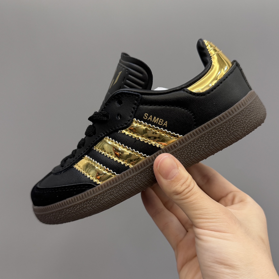 图片[4]-AD德训联名儿童休闲鞋 尺码：24-37码 爱惨了德训系列🆕 新工厂新工艺新配色👏🏻 优质皮料拼接，质感满满💯 耐磨防滑大底，脚感超赞👍🏻-选品中心