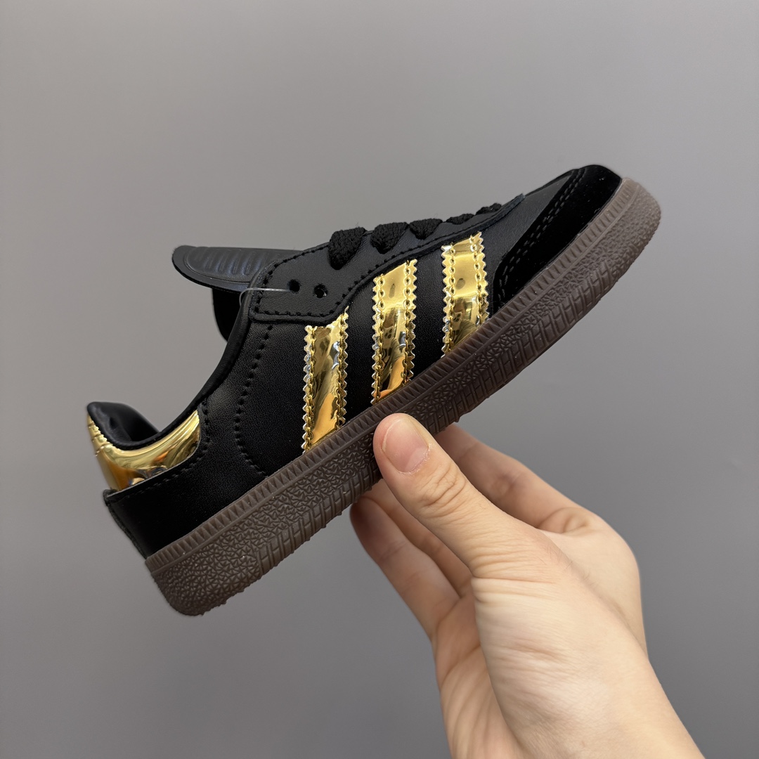 图片[7]-AD德训联名儿童休闲鞋 尺码：24-37码 爱惨了德训系列🆕 新工厂新工艺新配色👏🏻 优质皮料拼接，质感满满💯 耐磨防滑大底，脚感超赞👍🏻-选品中心