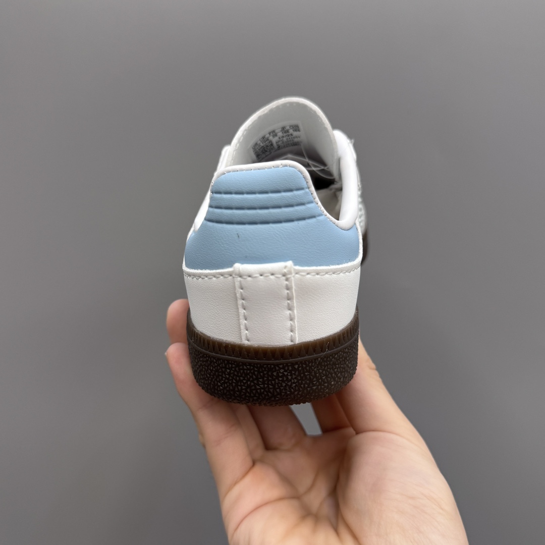 图片[8]-AD德训联名儿童休闲鞋 尺码：24-37码 爱惨了德训系列🆕 新工厂新工艺新配色👏🏻 优质皮料拼接，质感满满💯 耐磨防滑大底，脚感超赞👍🏻-选品中心