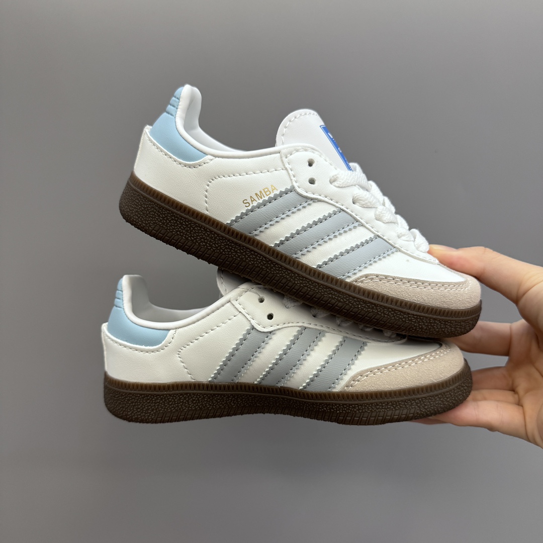 图片[5]-AD德训联名儿童休闲鞋 尺码：24-37码 爱惨了德训系列🆕 新工厂新工艺新配色👏🏻 优质皮料拼接，质感满满💯 耐磨防滑大底，脚感超赞👍🏻-选品中心