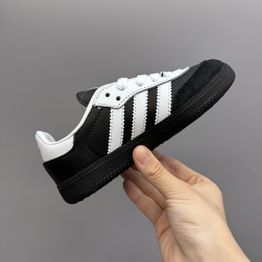 图片[7]-AD德训联名儿童休闲鞋 尺码：24-37码 爱惨了德训系列🆕 新工厂新工艺新配色👏🏻 优质皮料拼接，质感满满💯 耐磨防滑大底，脚感超赞👍🏻-选品中心