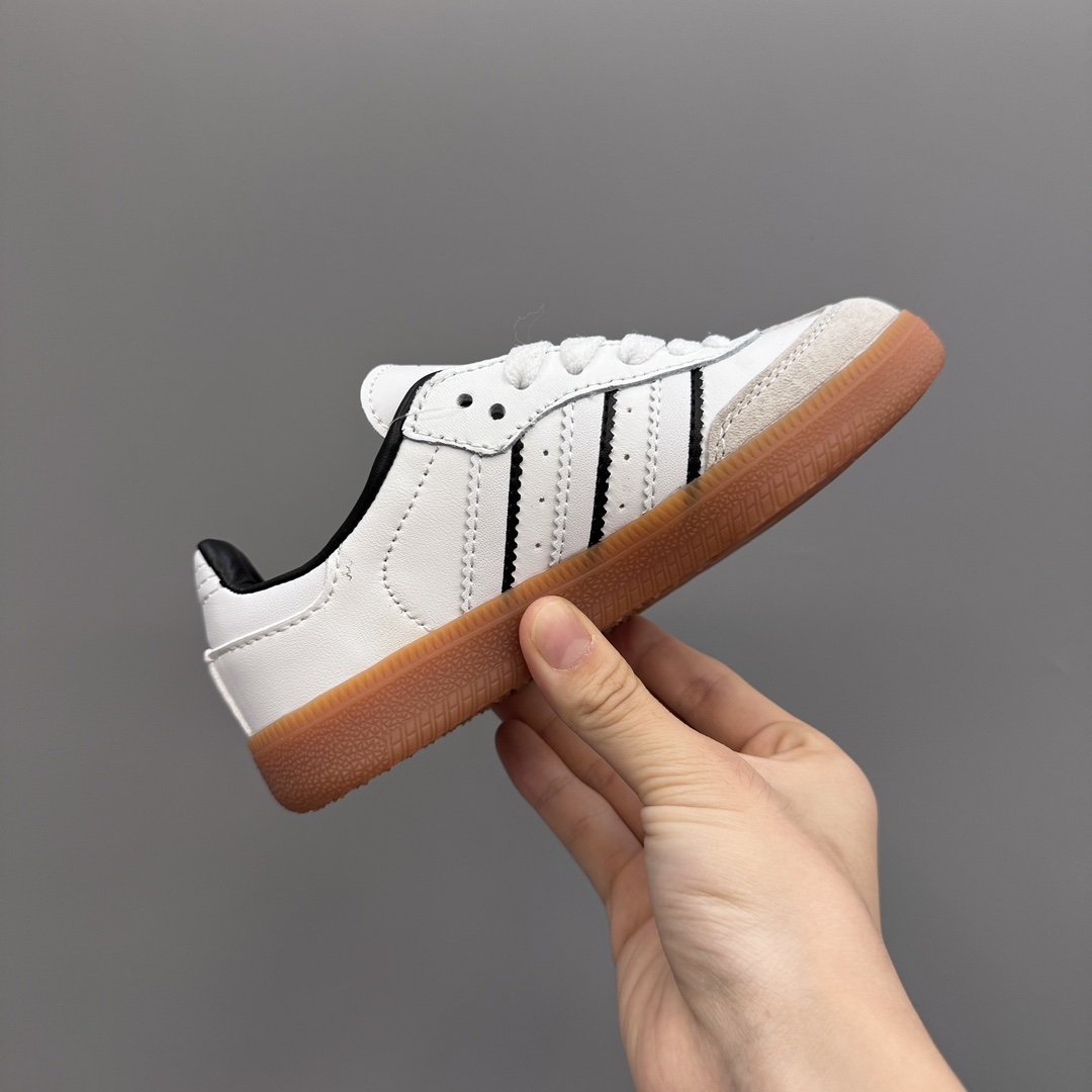 图片[7]-AD德训联名儿童休闲鞋 尺码：24-37码 爱惨了德训系列🆕 新工厂新工艺新配色👏🏻 优质皮料拼接，质感满满💯 耐磨防滑大底，脚感超赞👍🏻-选品中心