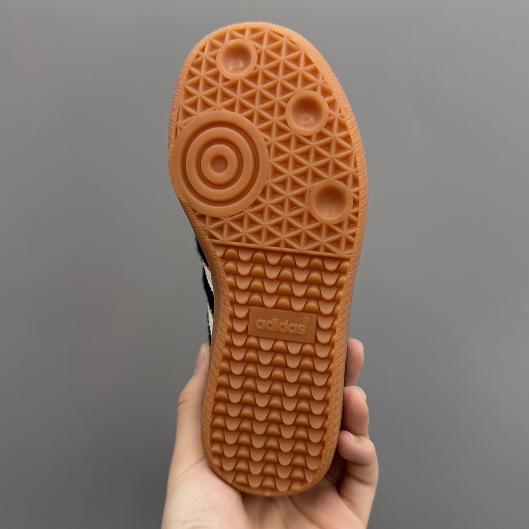 图片[9]-AD德训联名儿童休闲 尺码：24-37码 爱惨了德训系列🆕 新工厂新工艺新配色👏🏻 优质皮料拼接，质感满满💯 耐磨防滑大底，脚感超赞👍🏻-选品中心