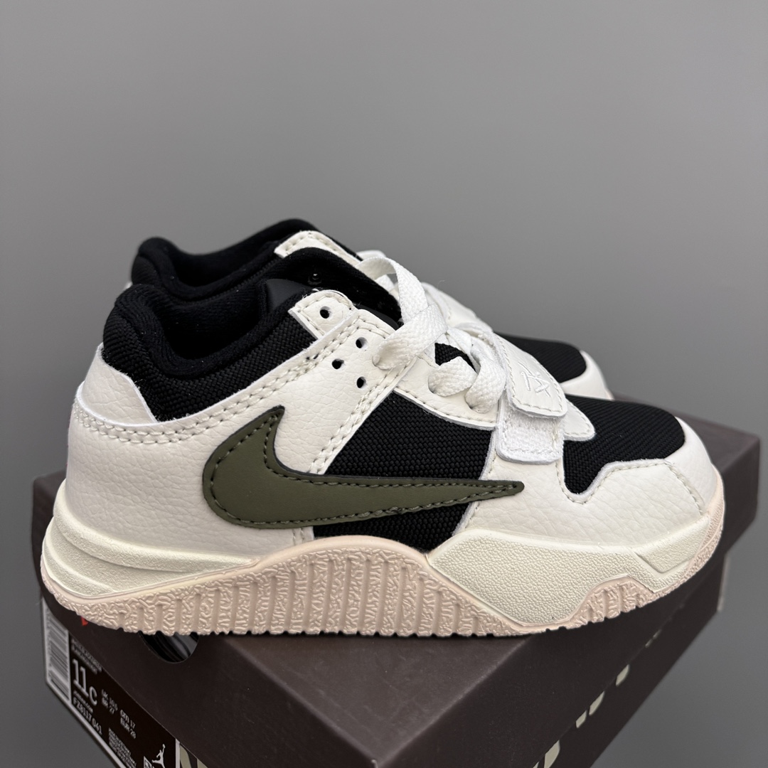 NO:210351,NK new co-branded barb children's shoes SIZE24-37 classic Nike shoes series get co-branded barbs, trendy and fashionable, wear-resistant and non-slip sole, and the feel of the feet is self-evident, Nike series,19860909NK 新款联名倒钩儿童板鞋 SIZE24-37码 经典耐克板鞋系列get 联名倒钩,潮范又洋气 耐磨防滑大底,脚感不言而喻,耐克系列,,Children's