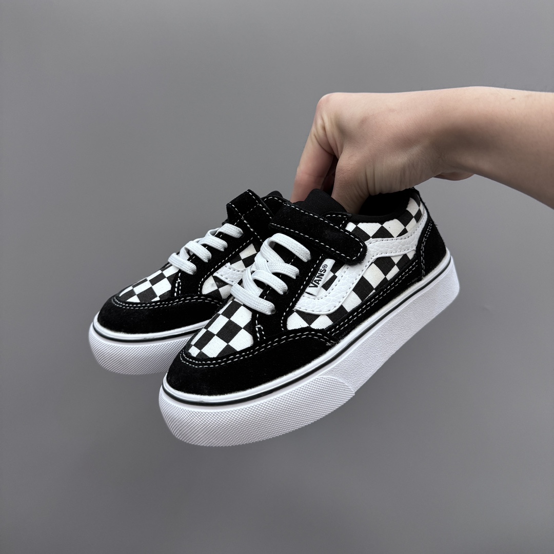 图片[2]-万斯新款魔术贴松紧带儿童低帮板鞋 尺码：26-35码 最受欢迎的W斯，最出名于它的版型设计，非常贴合人体工学设计👍🏻 魔术贴➕松紧带设计，穿脱超级方便✔️ 优质帆布面料，打理超级方便👍🏻 橡胶耐磨防滑大底，脚感超舒服✌🏻-选品中心