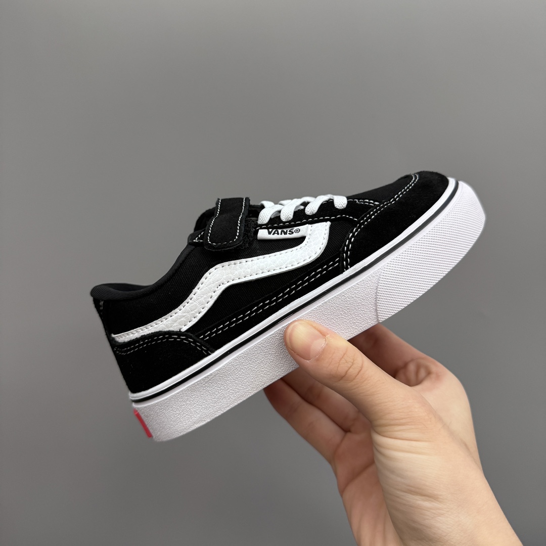 图片[5]-万斯新款魔术贴松紧带儿童低帮板鞋 尺码：26-35码 最受欢迎的W斯，最出名于它的版型设计，非常贴合人体工学设计👍🏻 魔术贴➕松紧带设计，穿脱超级方便✔️ 优质帆布面料，打理超级方便👍🏻 橡胶耐磨防滑大底，脚感超舒服✌🏻-选品中心