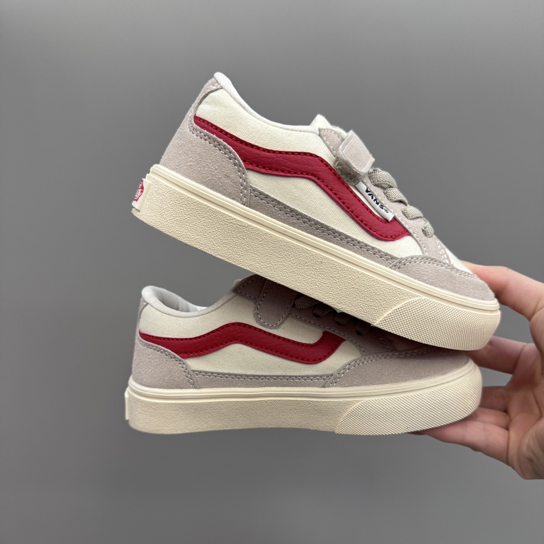 图片[3]-万斯新款魔术贴松紧带儿童低帮板鞋 尺码：26-35码 最受欢迎的W斯，最出名于它的版型设计，非常贴合人体工学设计👍🏻 魔术贴➕松紧带设计，穿脱超级方便✔️ 优质帆布面料，打理超级方便👍🏻 橡胶耐磨防滑大底，脚感超舒服✌🏻-选品中心