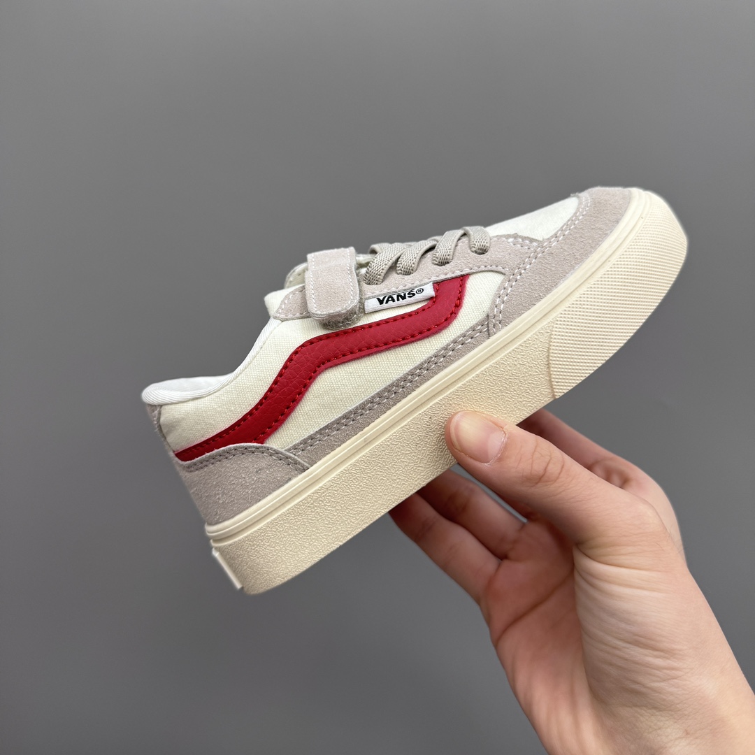 图片[5]-万斯新款魔术贴松紧带儿童低帮板鞋 尺码：26-35码 最受欢迎的W斯，最出名于它的版型设计，非常贴合人体工学设计👍🏻 魔术贴➕松紧带设计，穿脱超级方便✔️ 优质帆布面料，打理超级方便👍🏻 橡胶耐磨防滑大底，脚感超舒服✌🏻-选品中心