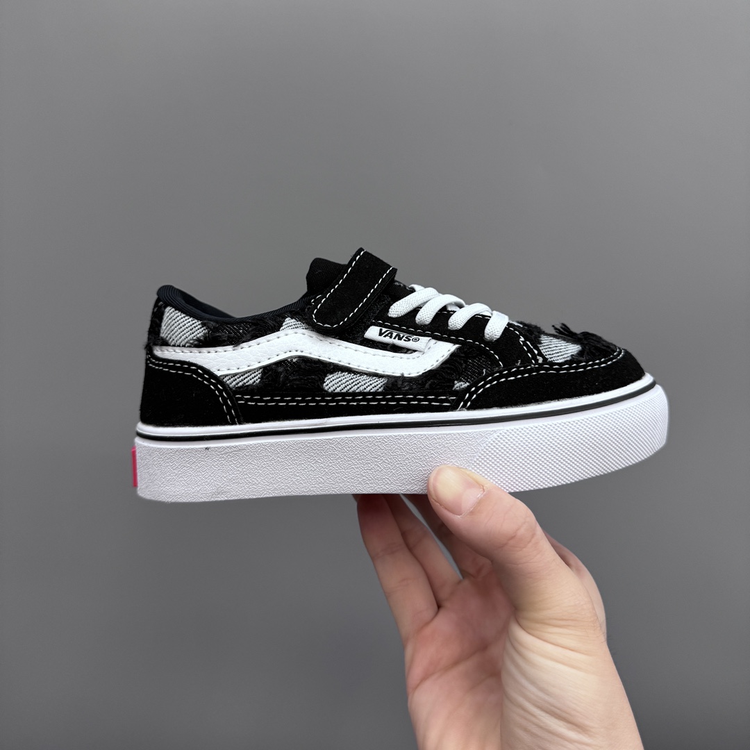 图片[4]-万斯新款魔术贴松紧带儿童低帮板鞋 尺码：26-35码 最受欢迎的W斯，最出名于它的版型设计，非常贴合人体工学设计👍🏻 魔术贴➕松紧带设计，穿脱超级方便✔️ 优质帆布面料，打理超级方便👍🏻 橡胶耐磨防滑大底，脚感超舒服✌🏻-选品中心