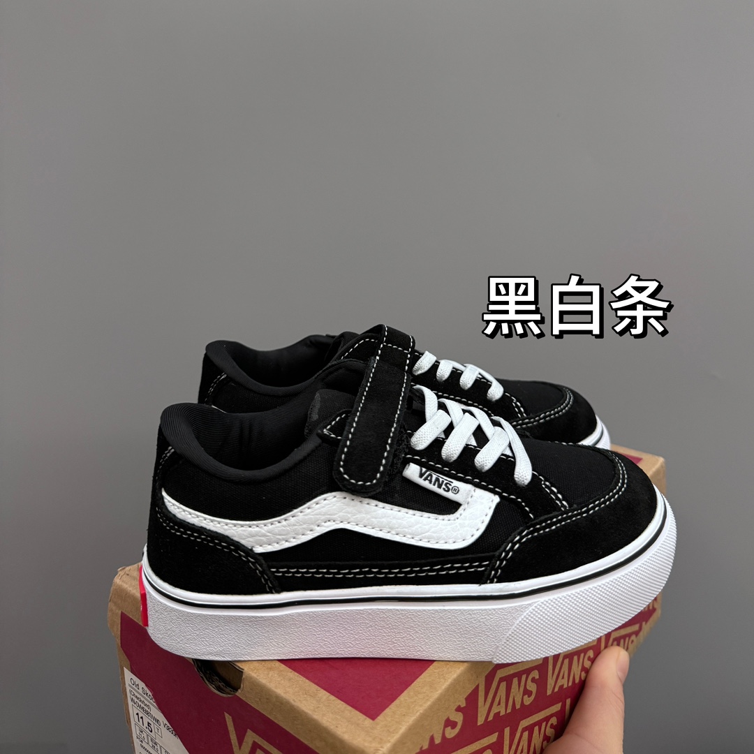 图片[2]-万斯新款魔术贴松紧带儿童低帮板鞋 尺码：26-35码 最受欢迎的W斯，最出名于它的版型设计，非常贴合人体工学设计👍🏻 魔术贴➕松紧带设计，穿脱超级方便✔️ 优质帆布面料，打理超级方便👍🏻 橡胶耐磨防滑大底，脚感超舒服✌🏻-选品中心