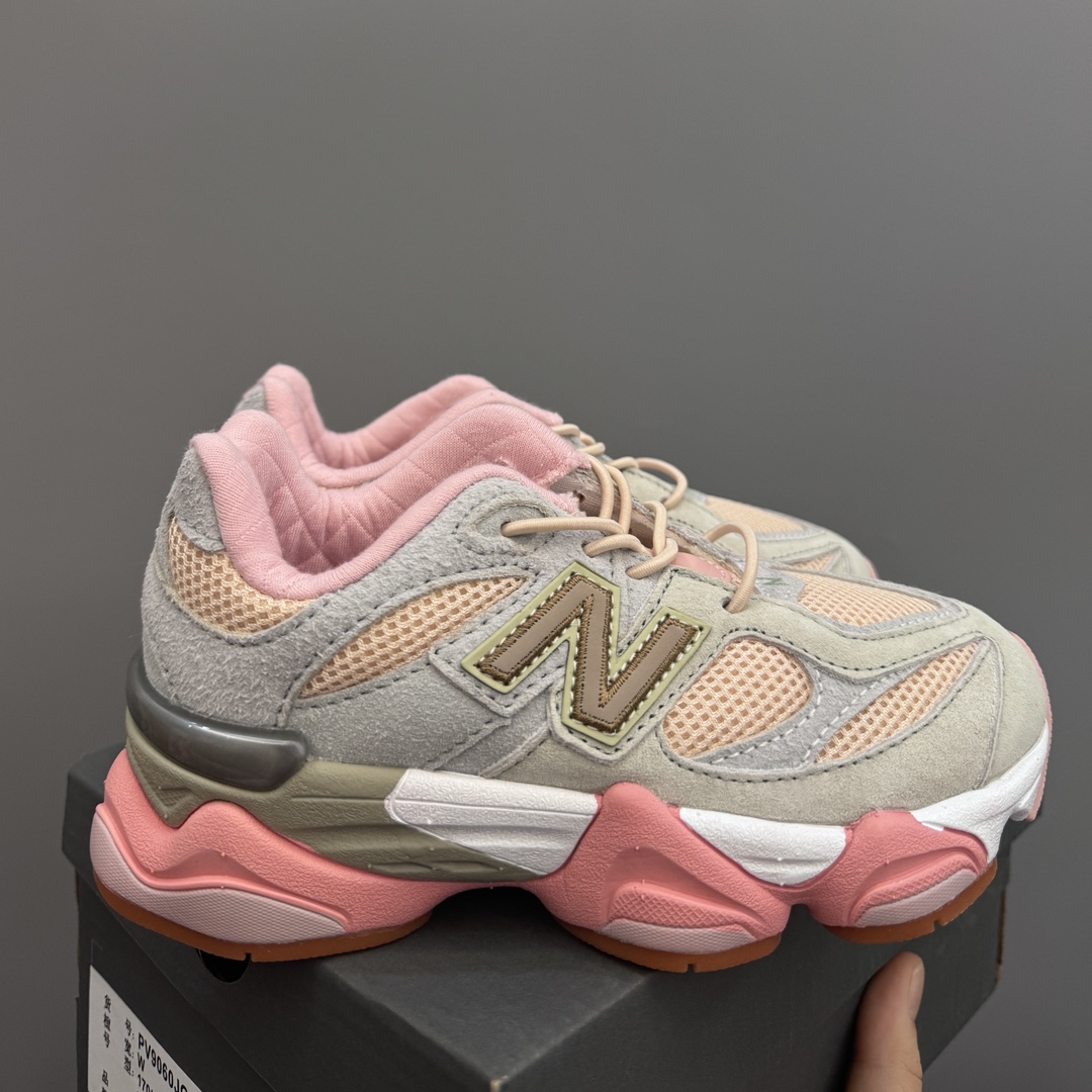 NB9060松紧扣儿童老爹运动鞋 尺码：24-36码 经典NB9060老爹款🆕 松紧扣设计，附赠一对鞋带，穿脱方便✌🏻 老爹款式设计，百搭又时髦✨-选品中心
