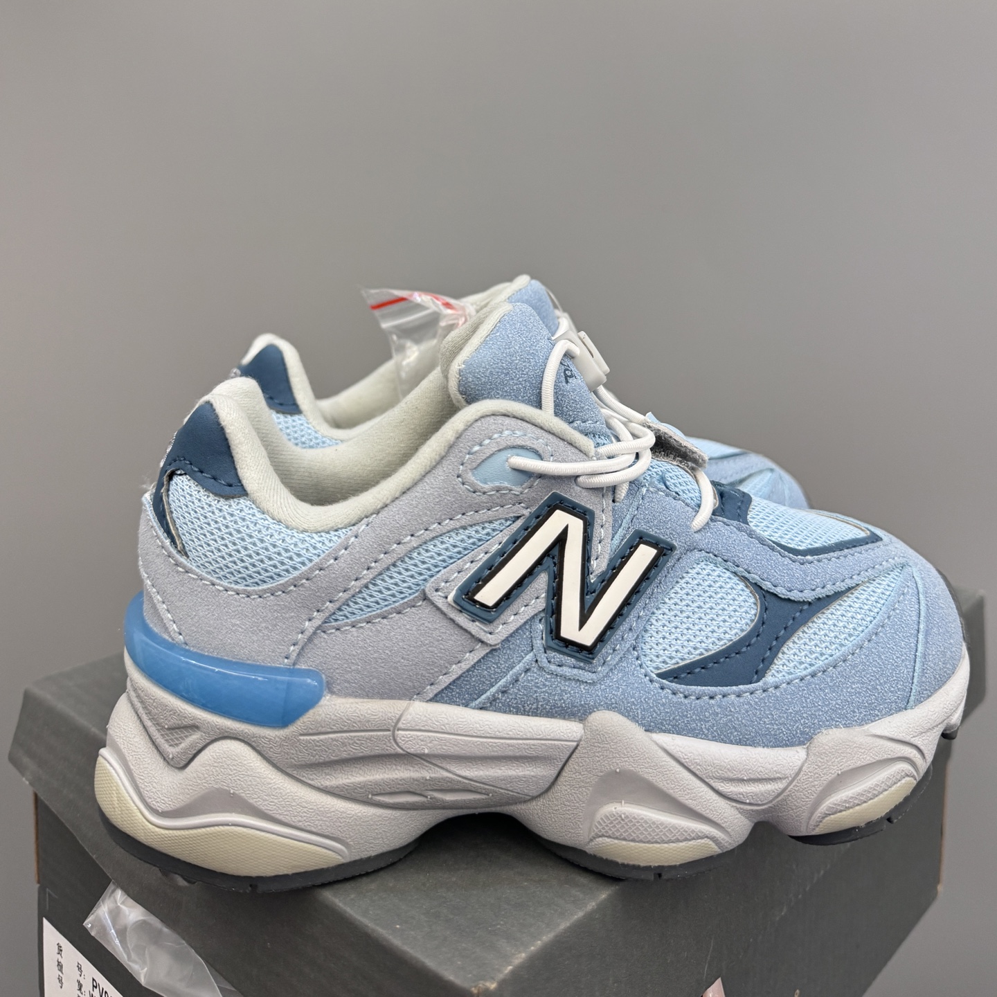 NB9060松紧扣儿童老爹运动鞋 尺码：24-36码 经典NB9060老爹款🆕 松紧扣设计，附赠一对鞋带，穿脱方便✌🏻 老爹款式设计，百搭又时髦✨-选品中心