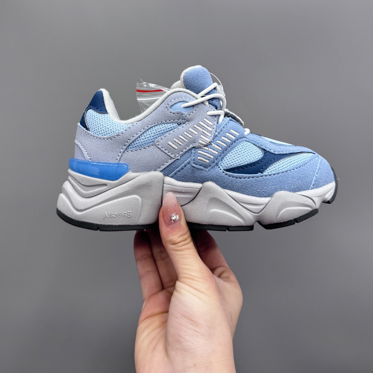 图片[4]-新配色 NB9060松紧扣儿童老爹运动鞋 尺码：24-36码 经典NB9060老爹款🆕 松紧扣设计，附赠一对鞋带，穿脱方便✌🏻 老爹款式设计，百搭又时髦✨-选品中心