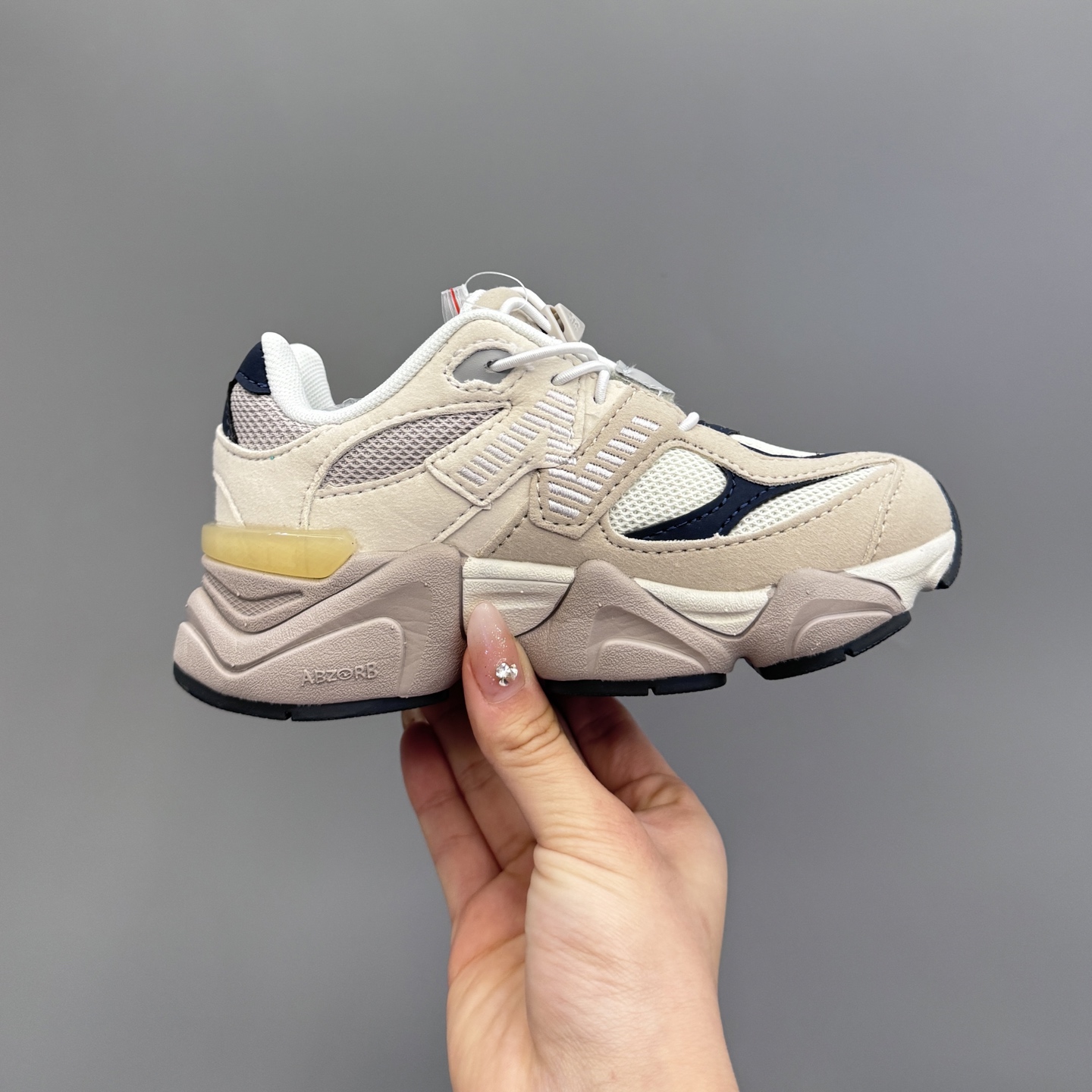 图片[4]-新配色 NB9060松紧扣儿童老爹运动鞋 尺码：24-36码 经典NB9060老爹款🆕 松紧扣设计，附赠一对鞋带，穿脱方便✌🏻 老爹款式设计，百搭又时髦✨-选品中心