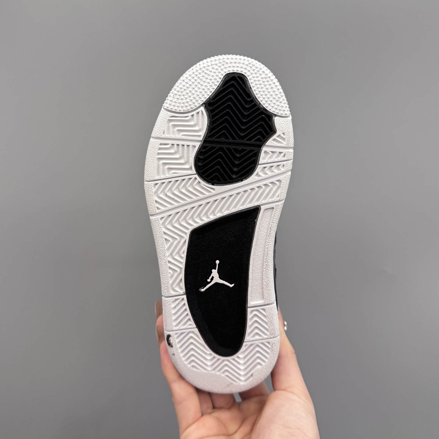 图片[9]-乔4代潮鞋，被问爆了！海外版24-37 又帅又好穿，没有理由拒绝啊❌目前现货抓紧抢…不然又开始分分钟断码了！-选品中心