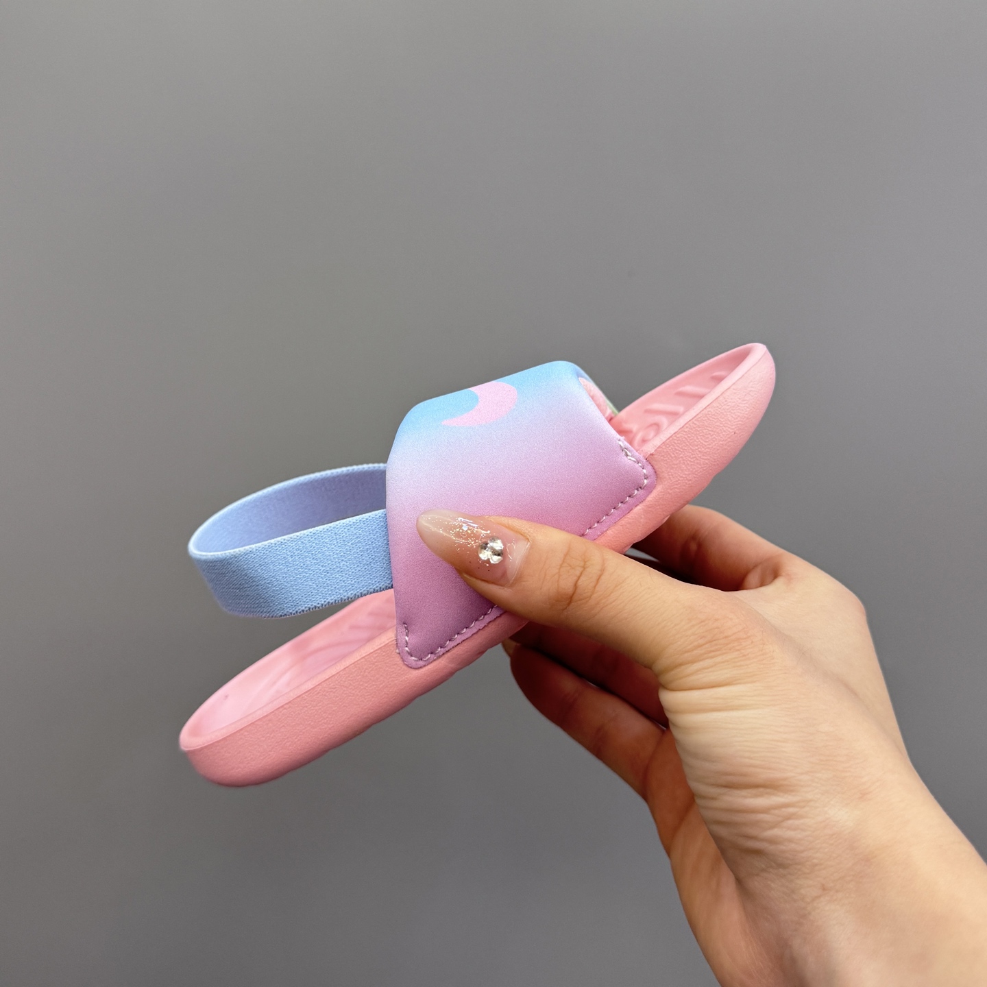 图片[5]-耐K小可爱凉鞋😍尺码21–29码 今年最值得入手的凉鞋，没有之一❗我心目中的满分款，七星裂墙推荐❗收到我敢断定你会有“再入一双”的冲动，好品质就是这么自信👏👏👏-选品中心