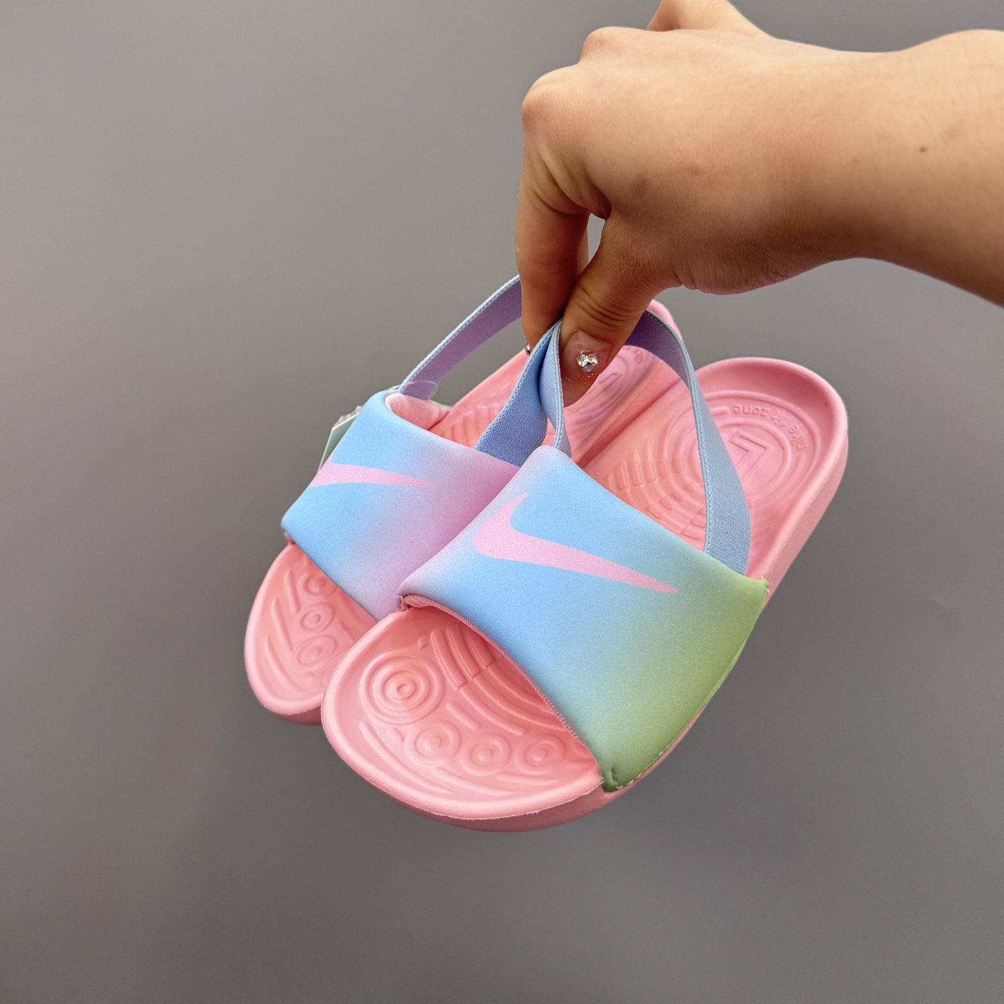 图片[2]-耐K小可爱凉鞋😍尺码21–29码 今年最值得入手的凉鞋，没有之一❗我心目中的满分款，七星裂墙推荐❗收到我敢断定你会有“再入一双”的冲动，好品质就是这么自信👏👏👏-选品中心