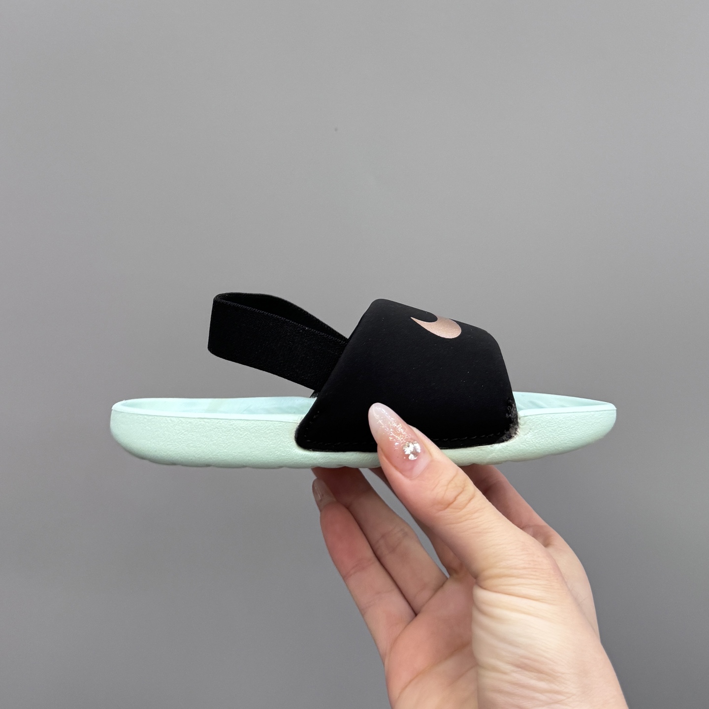 图片[4]-耐K小可爱凉鞋😍尺码21–29码 今年最值得入手的凉鞋，没有之一❗我心目中的满分款，七星裂墙推荐❗收到我敢断定你会有“再入一双”的冲动，好品质就是这么自信👏👏👏-选品中心