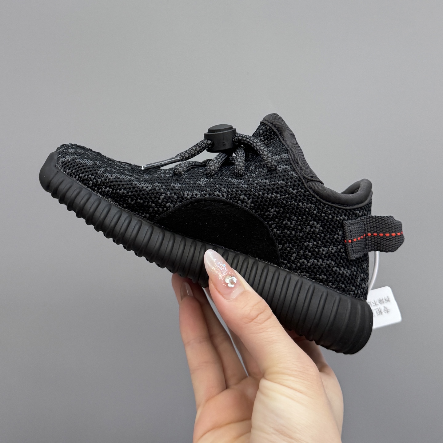 图片[5]-椰子350初代儿童一脚蹬运动鞋 尺码：25-35码 如今阔别7年再度回归🔥 鞋面独特的斑鸠花纹与大底的轮胎纹理 真爆颗粒大底，脚感超舒适☁️ 一脚蹬款式，对幼童来说太好了👏🏻-选品中心