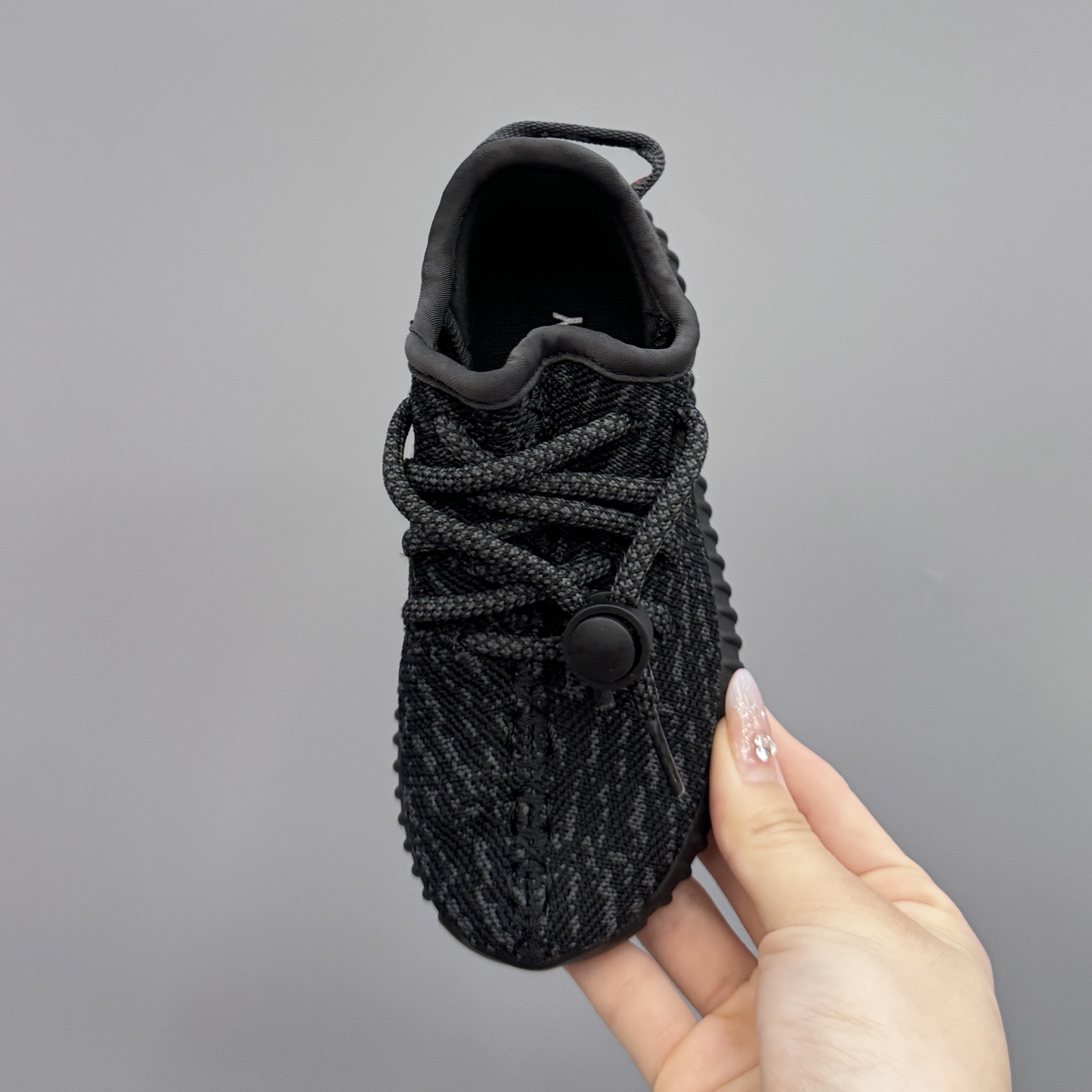 图片[7]-椰子350初代儿童一脚蹬运动鞋 尺码：25-35码 如今阔别7年再度回归🔥 鞋面独特的斑鸠花纹与大底的轮胎纹理 真爆颗粒大底，脚感超舒适☁️ 一脚蹬款式，对幼童来说太好了👏🏻-选品中心