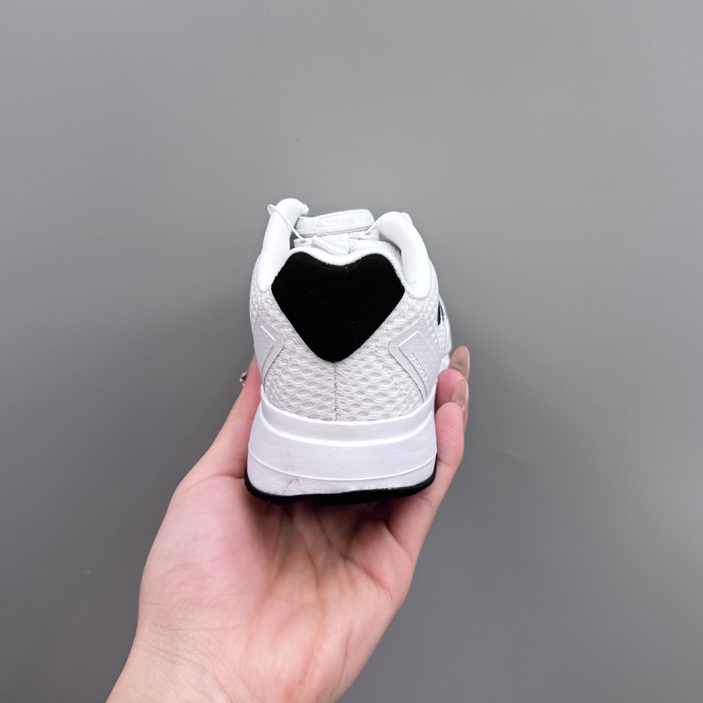 图片[8]-新款阿廸网眼BOA旋转扣儿童运动鞋 尺码：24-37码 今年最新款🆕 高品质BOA旋转扣，轻松调节✌🏻 透气性网面，舒适不闷脚☁️ 橡胶耐磨大底，脚感超赞👍🏻-选品中心