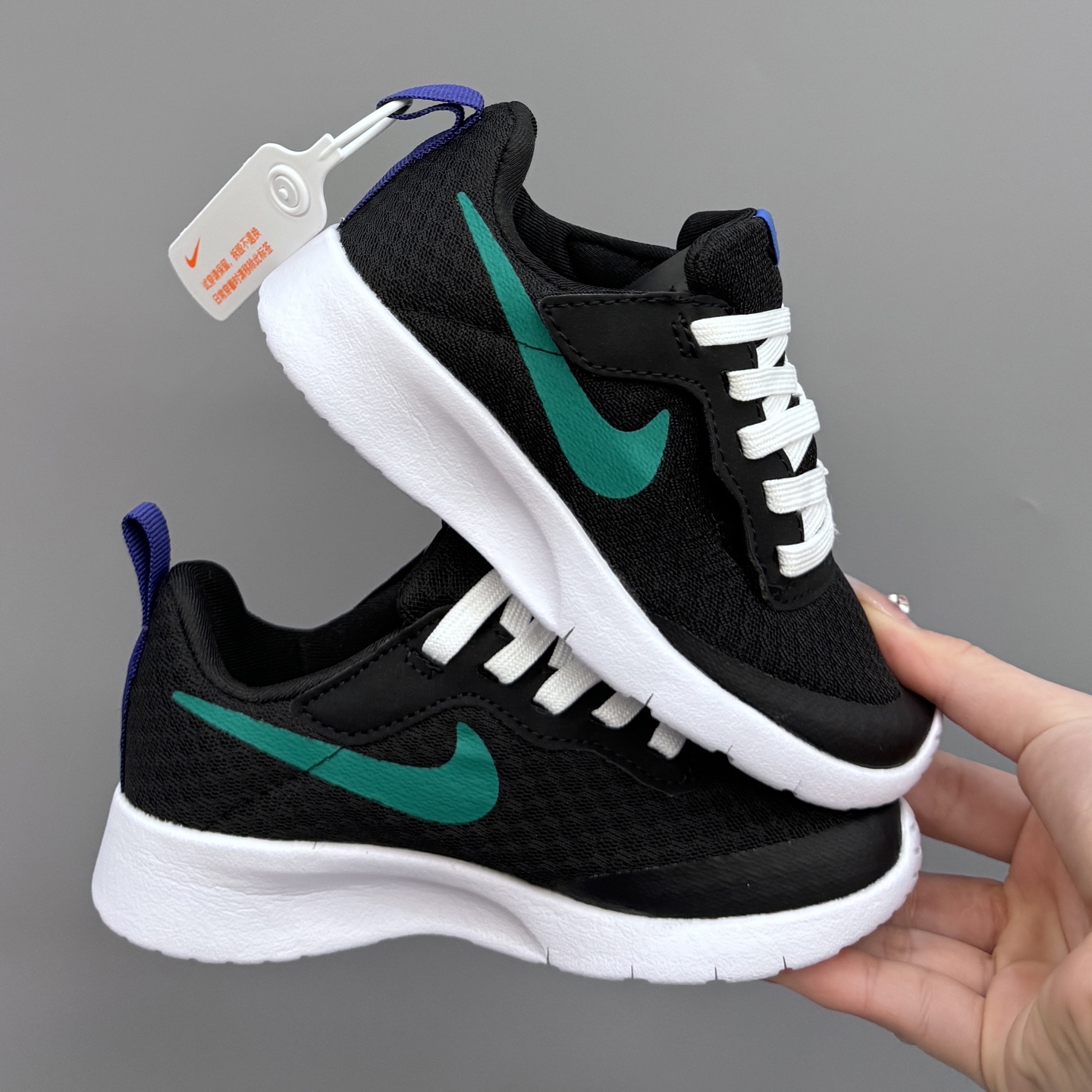 图片[3]-NK 伦敦三代飞翼魔术贴儿童运动鞋 尺码：23.5码-37码 升级版伦敦三代🆙 飞翼魔术贴设计，穿脱超级方便✔️ 高密度针织面料，透气又舒适☁️ 伦敦切割大底，脚感超赞👍🏻-选品中心