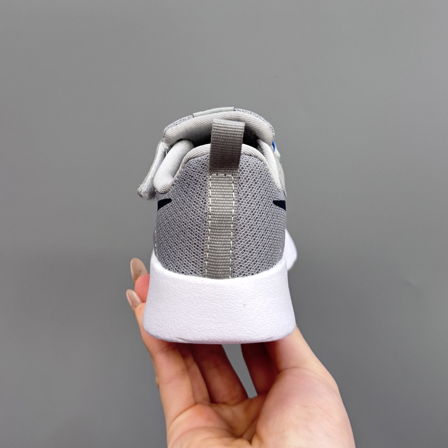 图片[8]-NK 伦敦三代飞翼魔术贴儿童运动鞋23.5码-37码 升级版伦敦三代🆙飞翼魔术贴设计，穿脱超级方便✔️ 高密度针织面料，透气又舒适☁️伦敦切割大底，脚感超赞👍🏻-选品中心