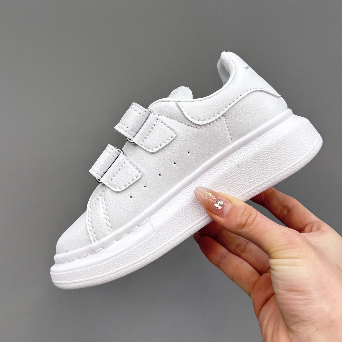 McQueen’s New Children’s Magic Stickers: Fashionable, Easy-to-Wear Leather in 25-37 Yards - 图片 5