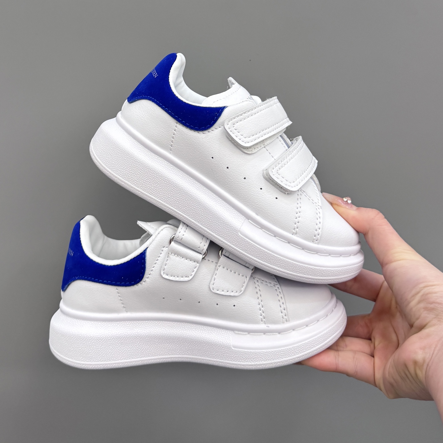 McQueen’s New Children’s Magic Stickers: Fashionable, Easy-to-Wear, Quality Leather. - 图片 3