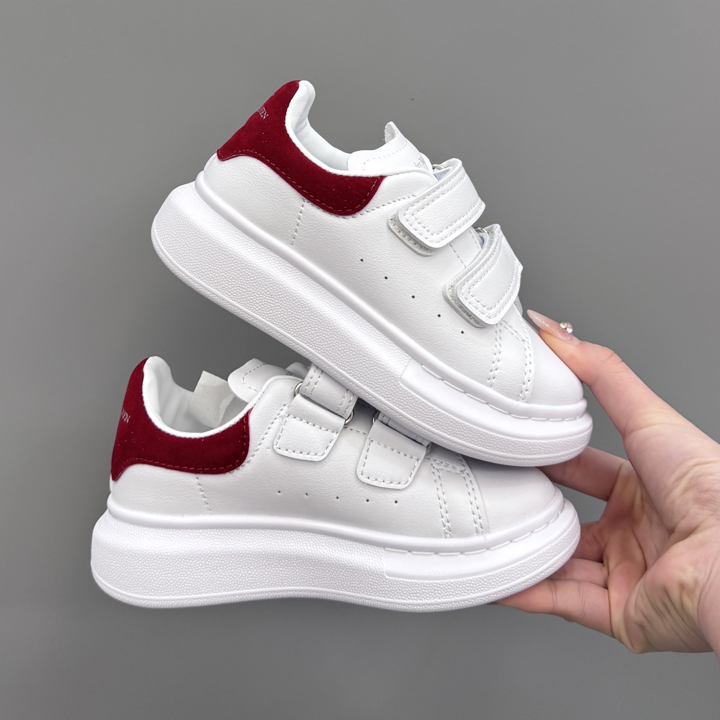 McQueen’s New Children’s Magic Stickers: Fashionable, Easy-to-Wear, High-Quality Leather - 图片 3