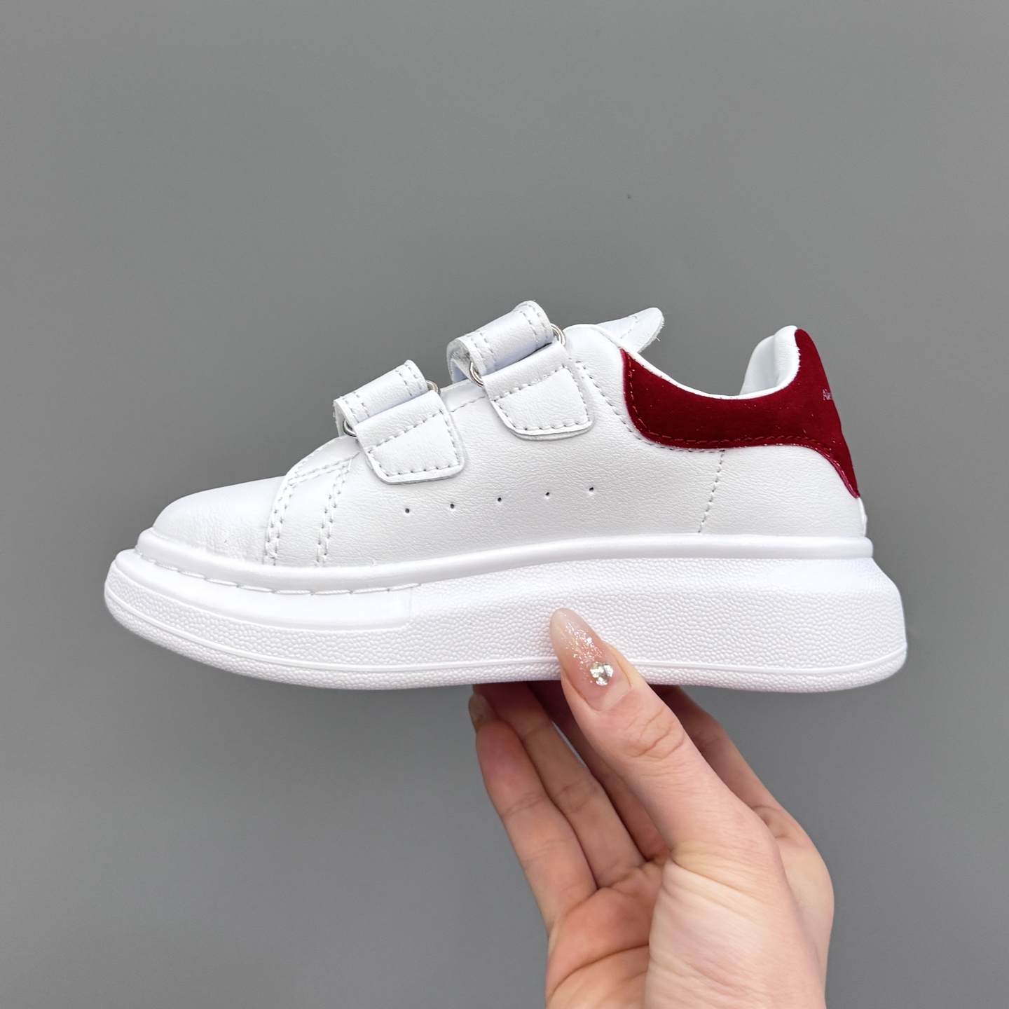 McQueen’s New Children’s Magic Stickers: Fashionable, Easy-to-Wear, High-Quality Leather - 图片 4