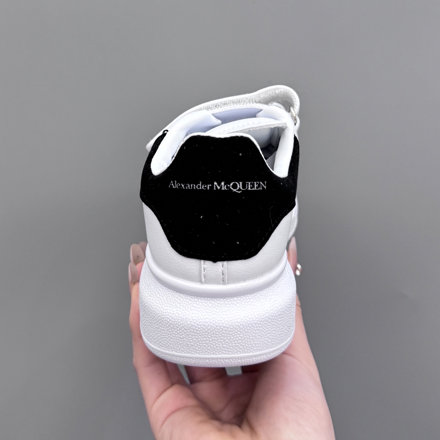 McQueen’s New Children’s Magic Stickers: Fashionable, Easy-to-Wear, Quality Leather. - 图片 8