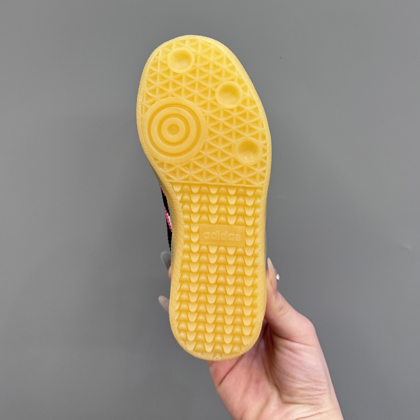 图片[9]-AD德训联名儿童休闲鞋 尺码：24-37码 爱惨了德训系列🆕 新工厂新工艺新配色👏🏻 优质皮料拼接，质感满满💯 耐磨防滑大底，脚感超赞👍🏻-选品中心