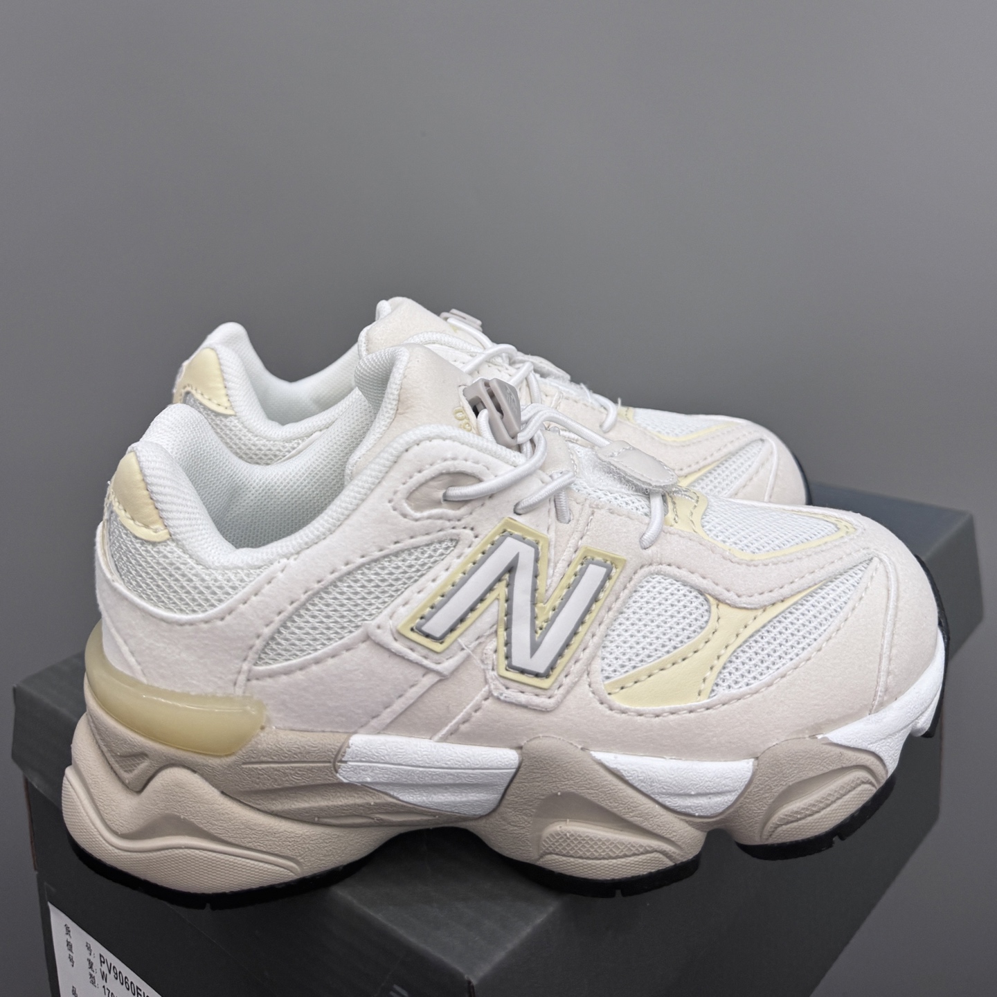 NB9060松紧扣儿童老爹运动鞋 尺码：24-36码 经典NB9060老爹款🆕 松紧扣设计，附赠一对鞋带，穿脱方便✌🏻 老爹款式设计，百搭又时髦✨-选品中心