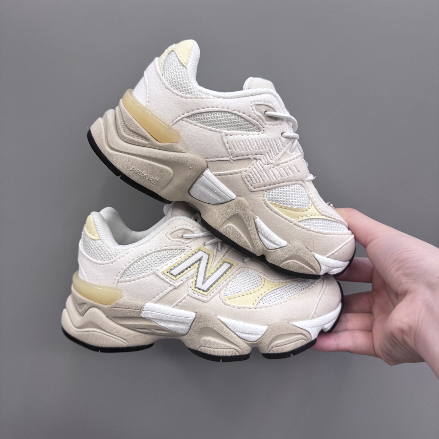 图片[2]-NB9060松紧扣儿童老爹运动鞋 尺码：24-36码 经典NB9060老爹款🆕 松紧扣设计，附赠一对鞋带，穿脱方便✌🏻 老爹款式设计，百搭又时髦✨-选品中心